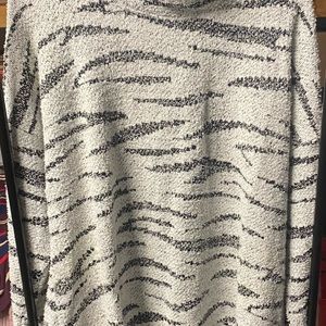Zebra print sweater XL